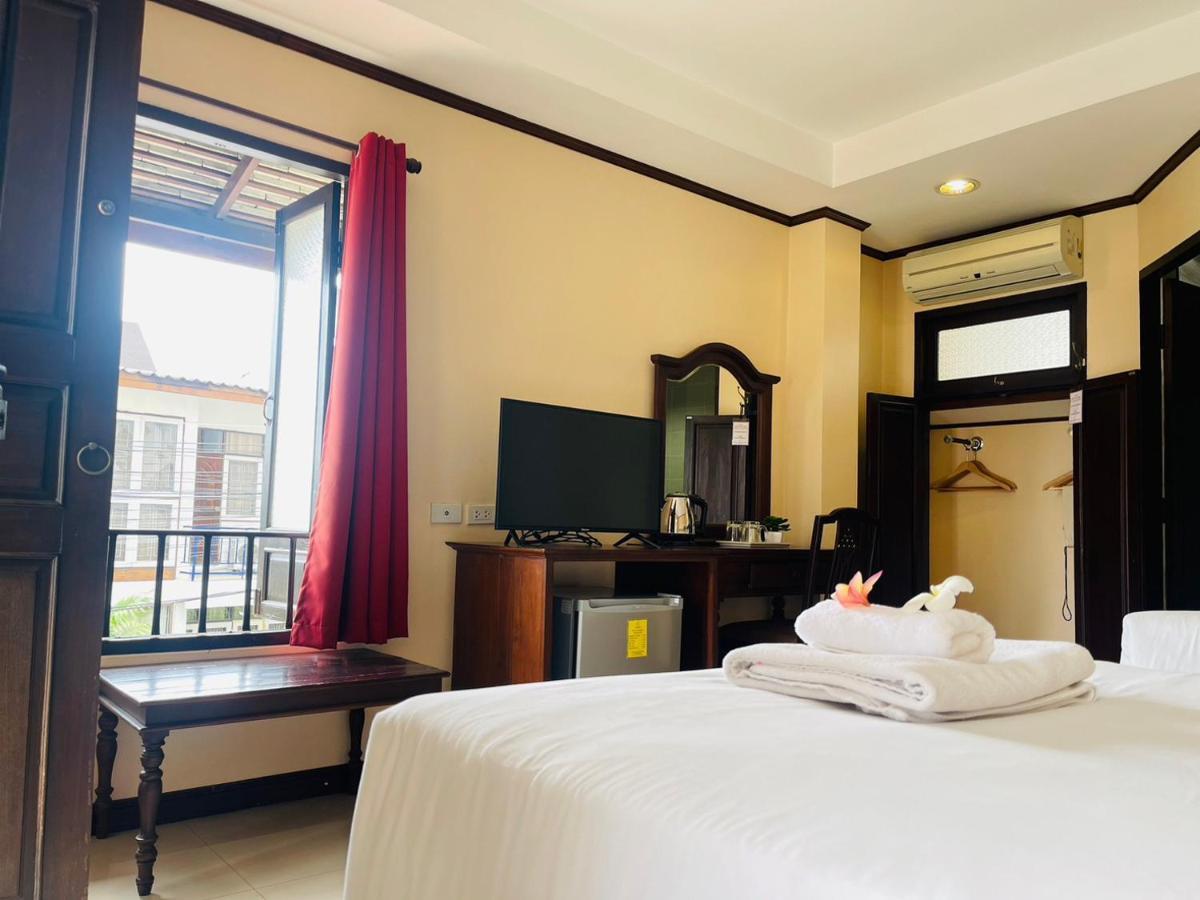 Na Thapae Chiangmai Hotel Chiang Mai Zewnętrze zdjęcie