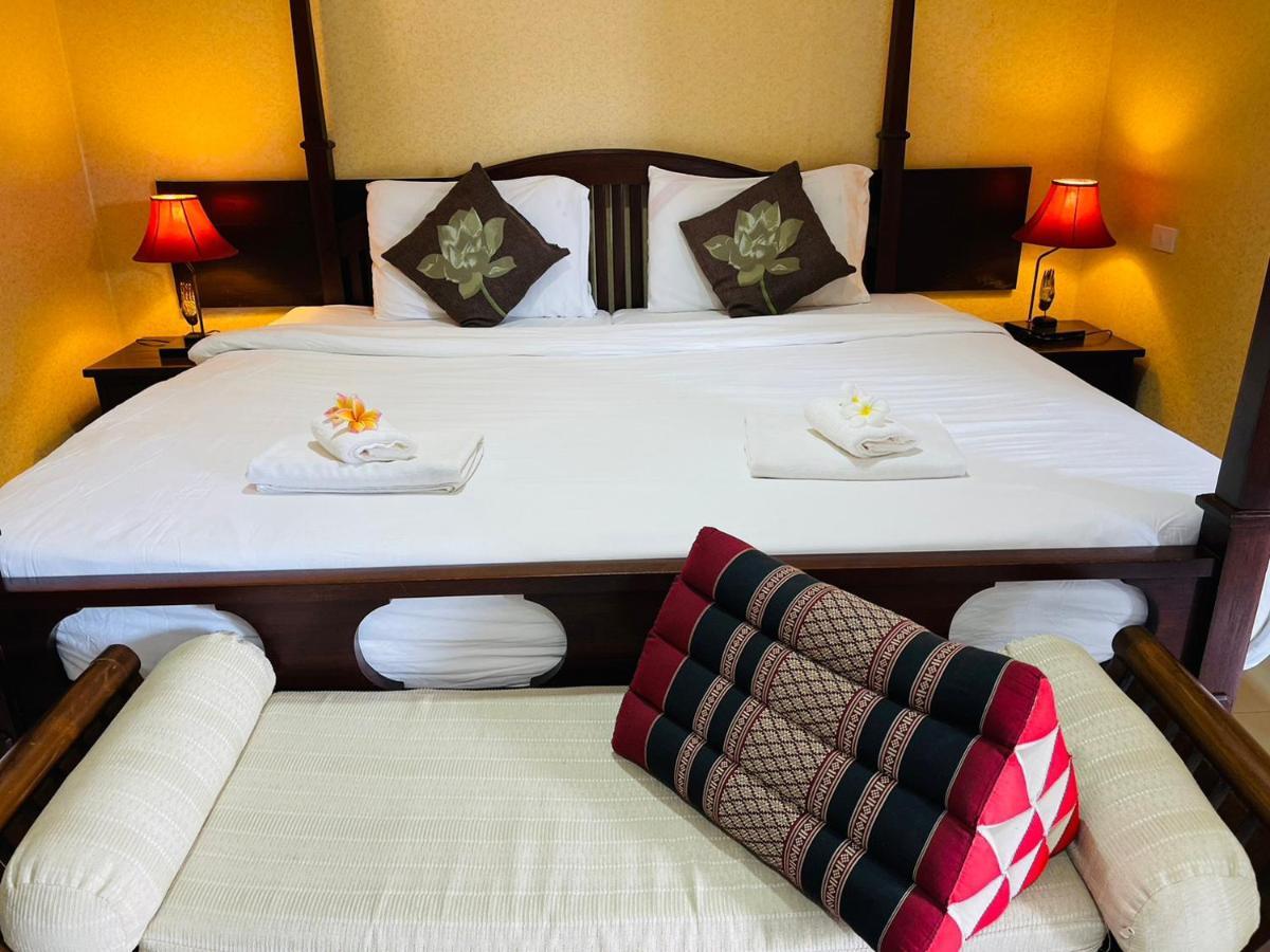 Na Thapae Chiangmai Hotel Chiang Mai Zewnętrze zdjęcie