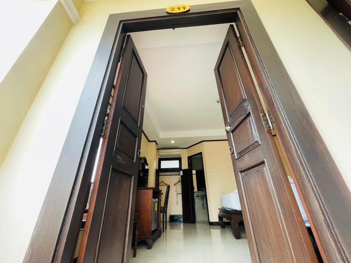 Na Thapae Chiangmai Hotel Chiang Mai Zewnętrze zdjęcie