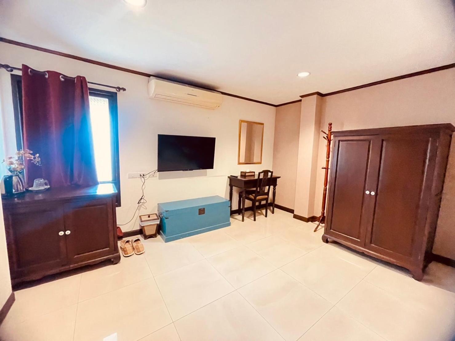 Na Thapae Chiangmai Hotel Chiang Mai Zewnętrze zdjęcie