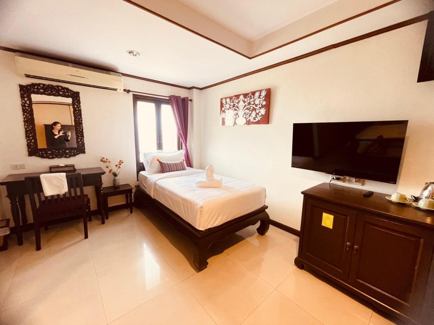 Na Thapae Chiangmai Hotel Chiang Mai Zewnętrze zdjęcie