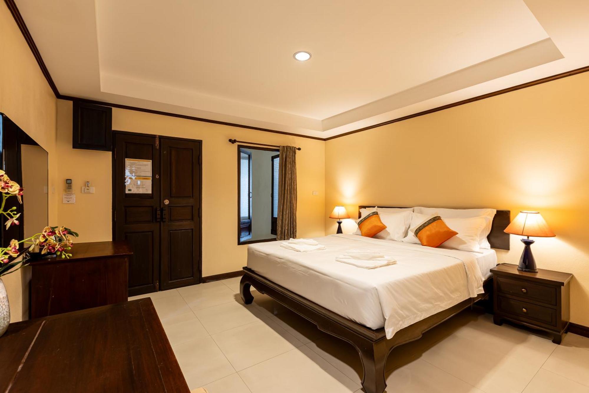 Na Thapae Chiangmai Hotel Chiang Mai Zewnętrze zdjęcie