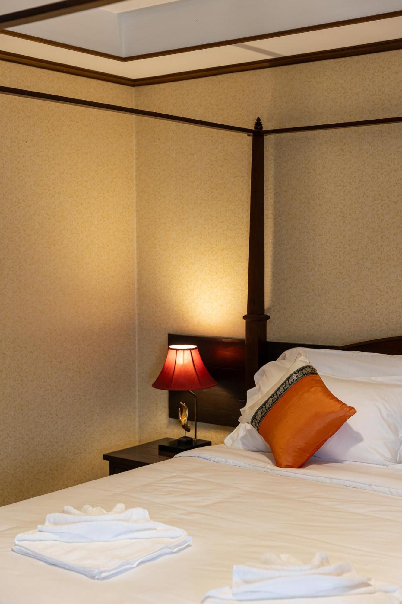 Na Thapae Chiangmai Hotel Chiang Mai Zewnętrze zdjęcie