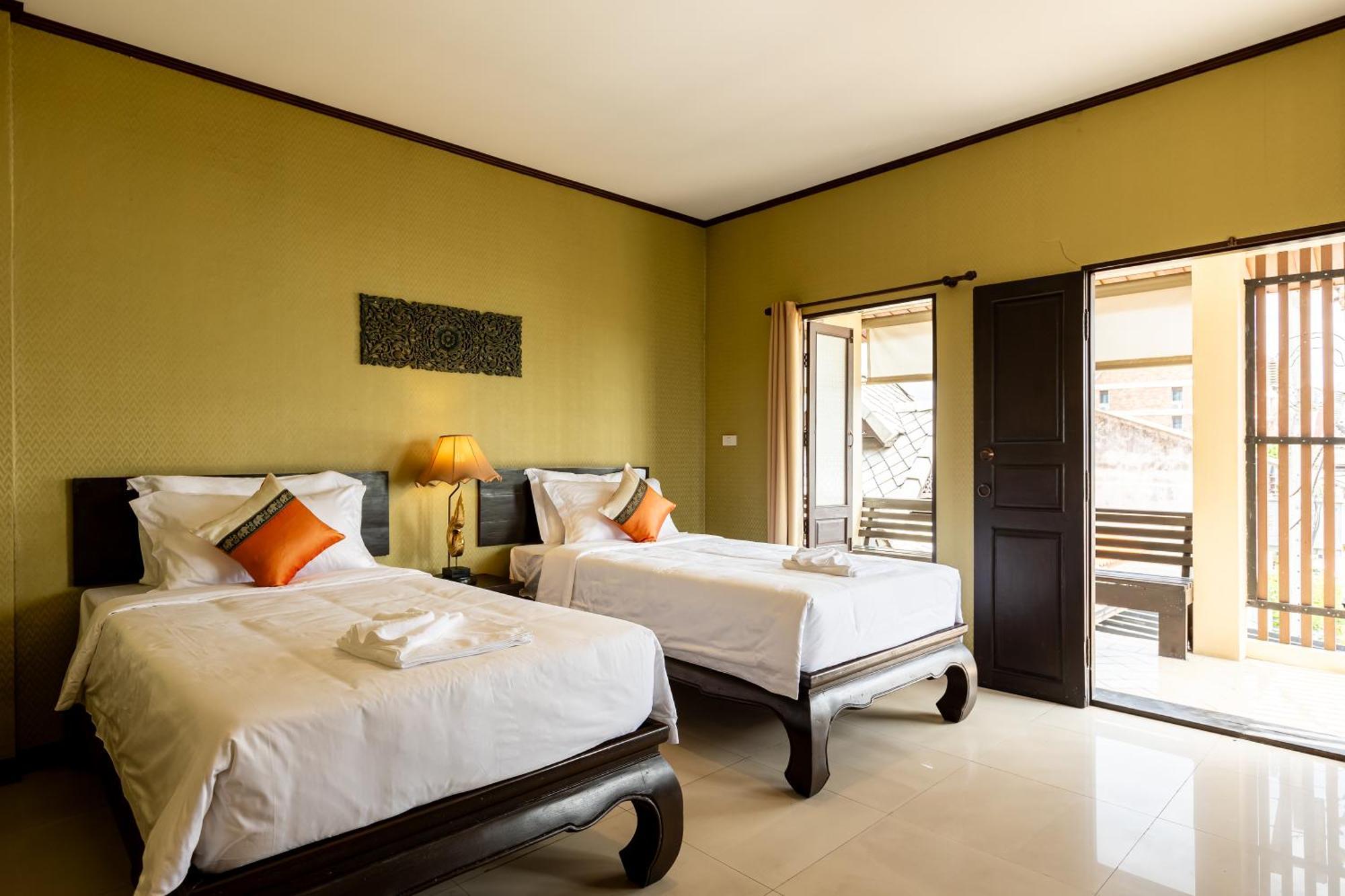 Na Thapae Chiangmai Hotel Chiang Mai Zewnętrze zdjęcie
