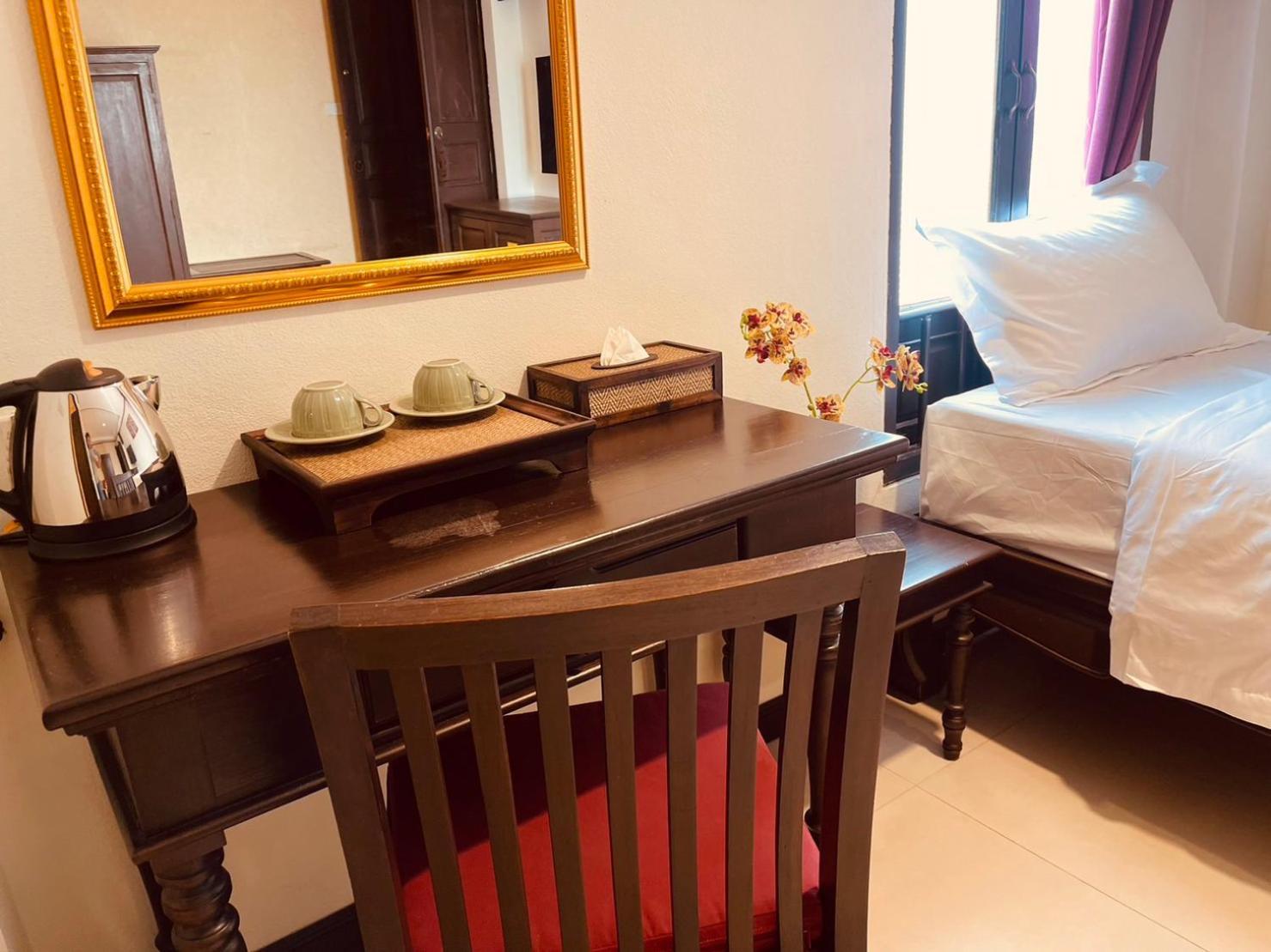 Na Thapae Chiangmai Hotel Chiang Mai Zewnętrze zdjęcie