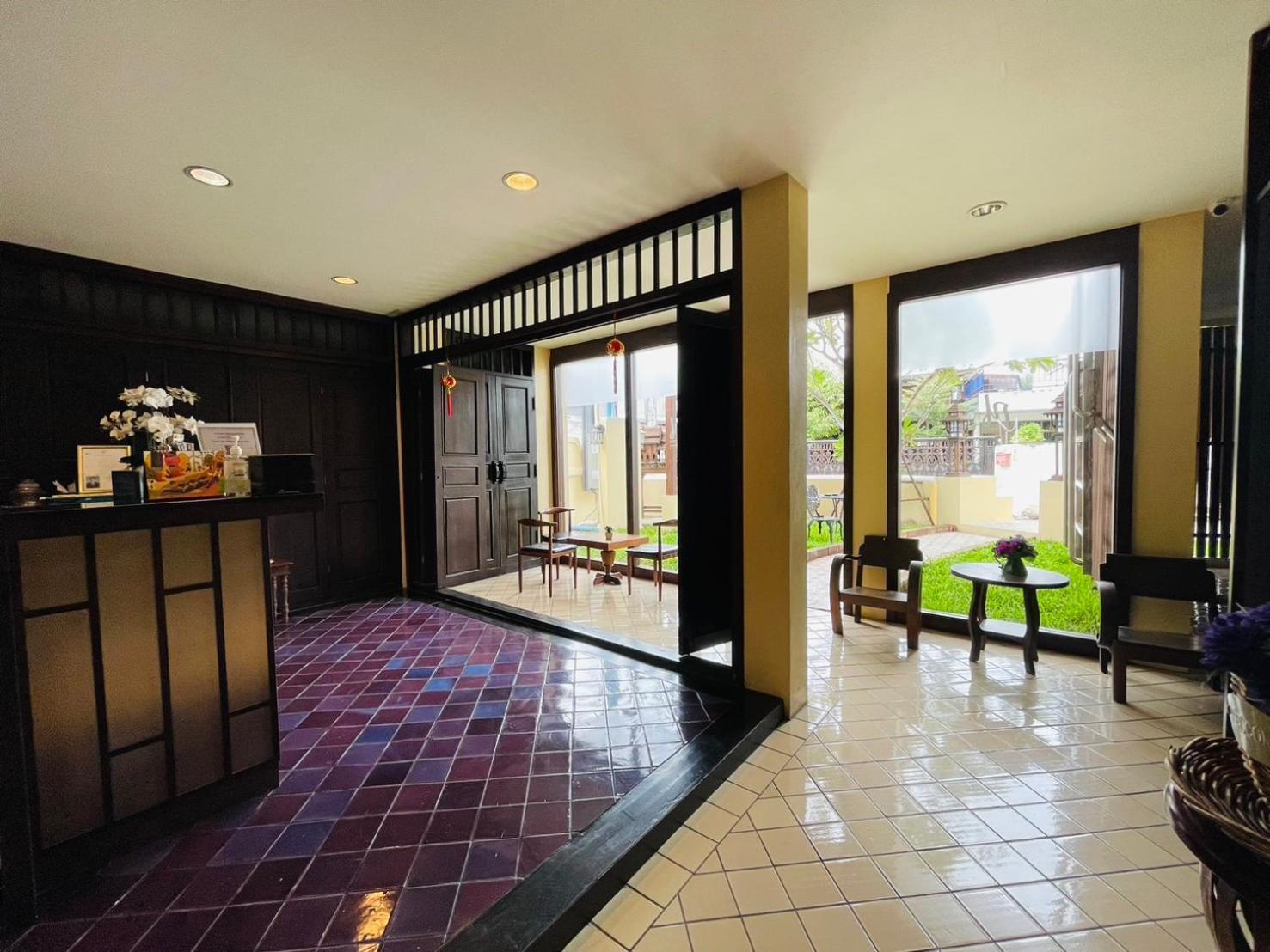 Na Thapae Chiangmai Hotel Chiang Mai Zewnętrze zdjęcie