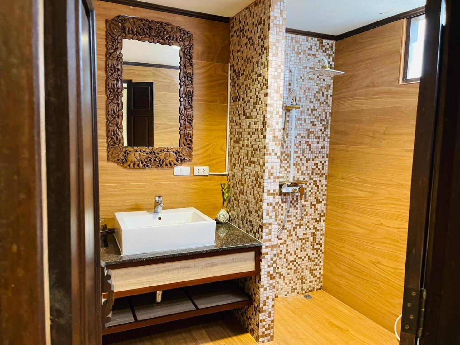 Na Thapae Chiangmai Hotel Chiang Mai Zewnętrze zdjęcie
