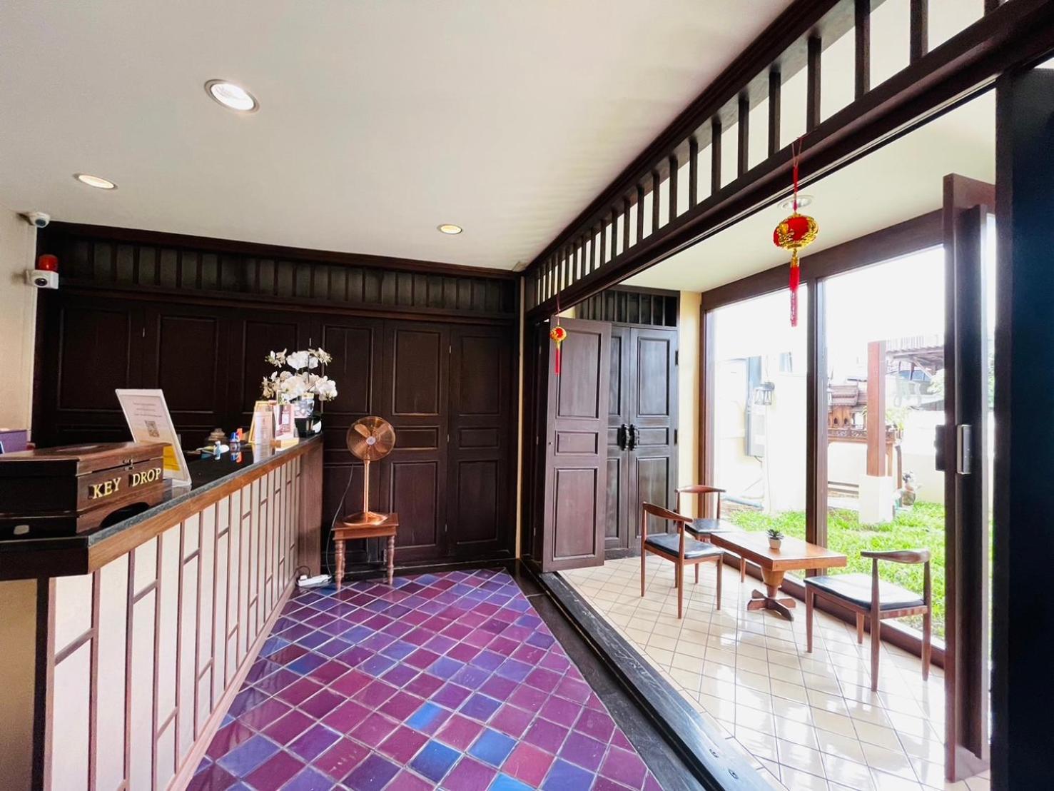 Na Thapae Chiangmai Hotel Chiang Mai Zewnętrze zdjęcie