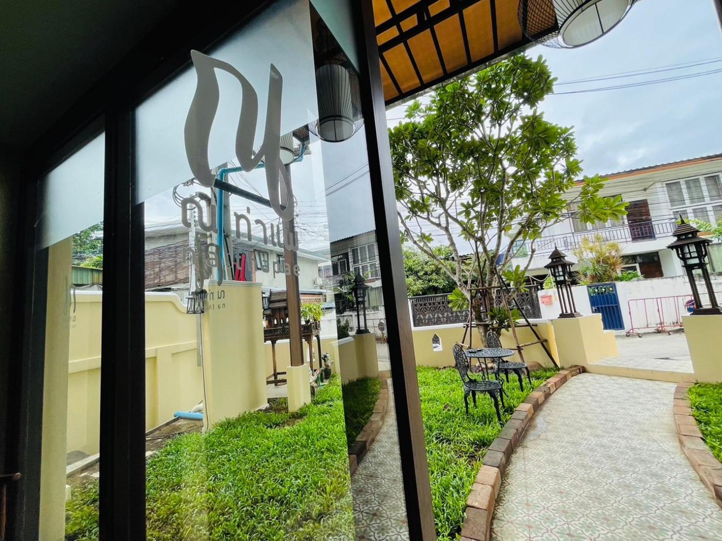 Na Thapae Chiangmai Hotel Chiang Mai Zewnętrze zdjęcie